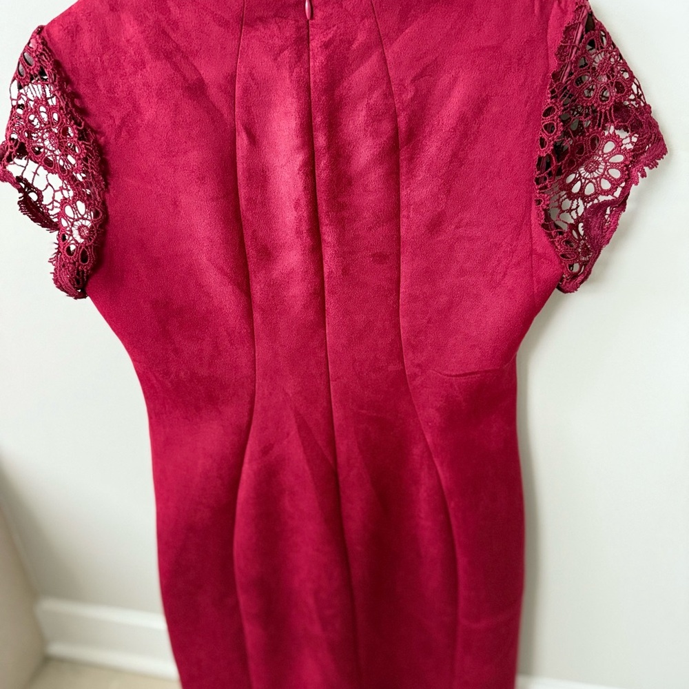 Deep Red Faux Suede Lace Sleeve Dress NWOT size 10 - Picture 5 of 6
